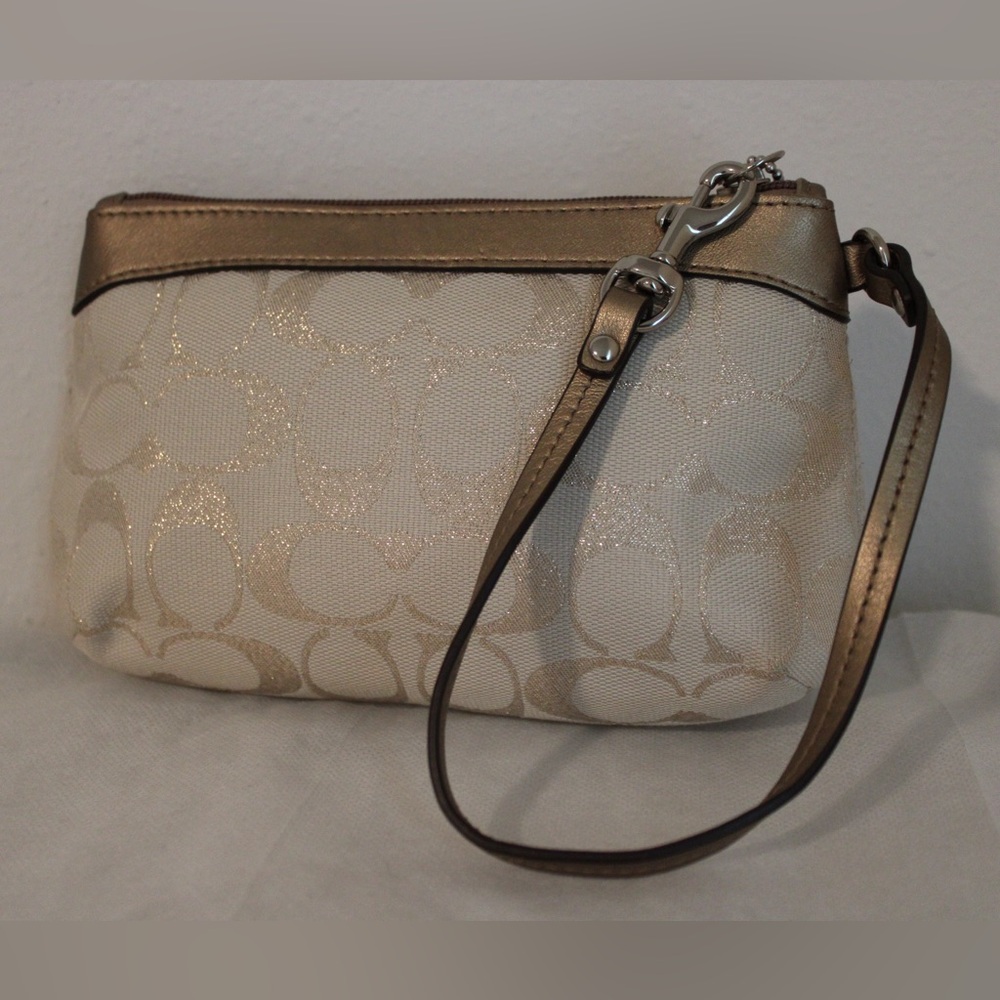 Cream Coach Wristlet with Coach Tag - Picture 4 of 6